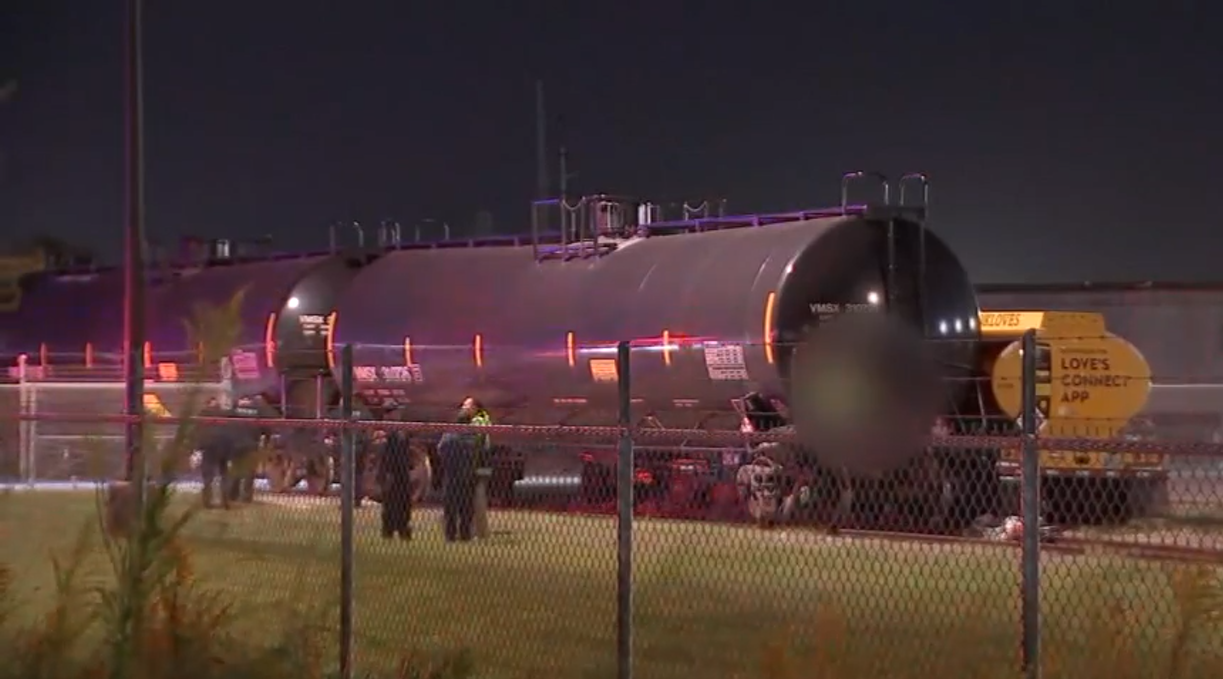 Texas Train Accident Lawyer | Harris County Train 18-Wheeler Crash Kills Conductor