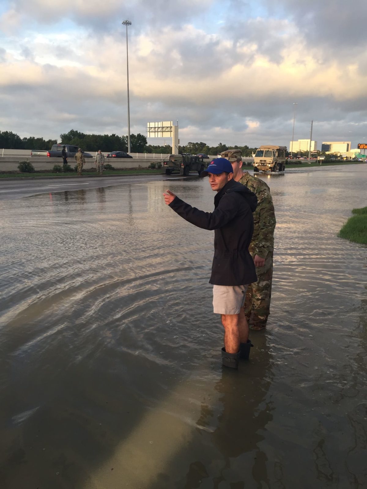 Texas Hurricane Harvey Damage Lawyer | Hurricane Harvey Rescue Efforts | Harvey Flood Victims Rescued by Houstonians 