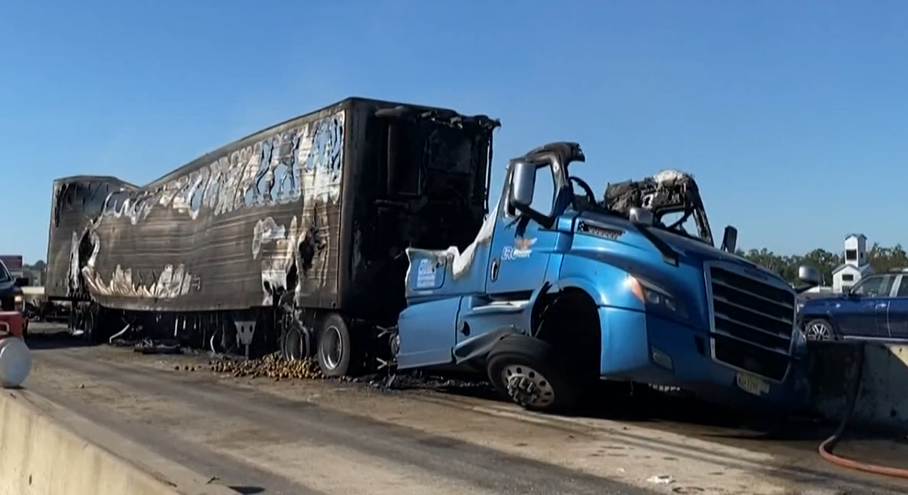 Texas Truck Accident Lawyer | I-10 Orange, Texas 18-Wheeler Crash 3 Injured