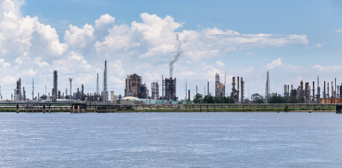 Chemical Exposure Kills 1, Injures 1 at Louisiana Refrigerant Plant | Undefeated Louisiana Plant Accident Lawyers